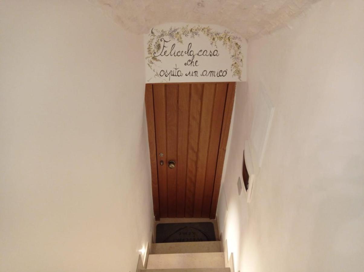 Dimora San Nicola Villa โลโกโรตอนโด ภายนอก รูปภาพ