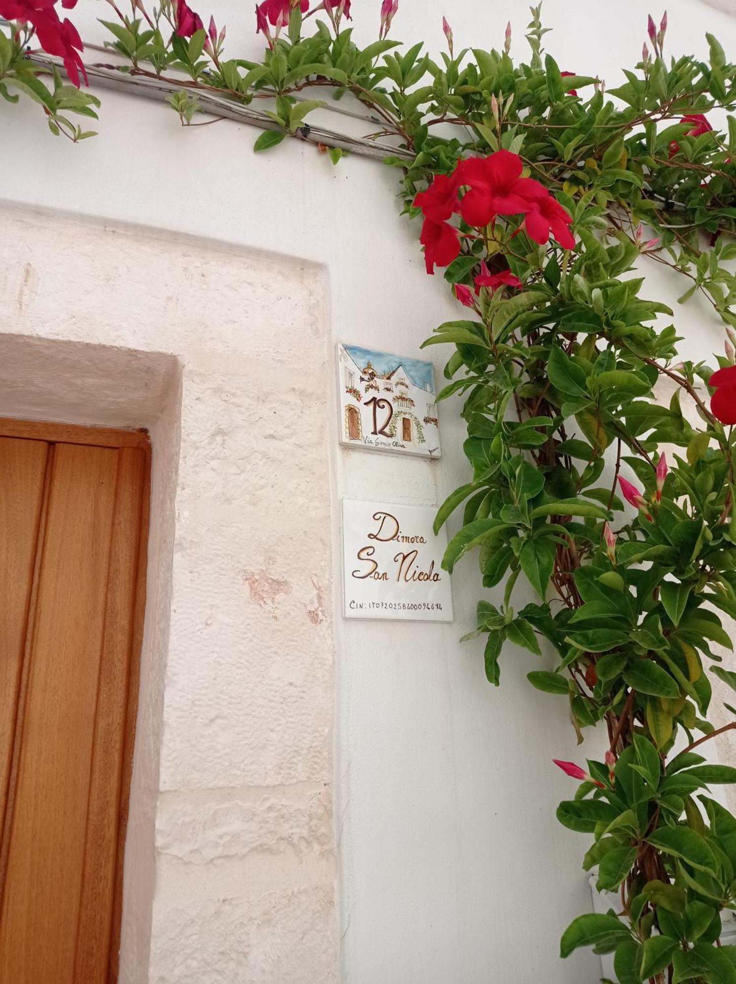 Dimora San Nicola Villa โลโกโรตอนโด ภายนอก รูปภาพ